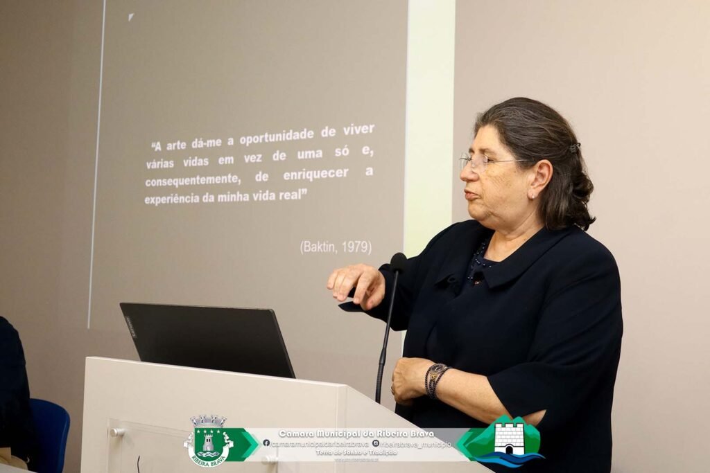 Diálogos Cruzados no 3.º Seminário de Educação da Ribeira Brava 9 10