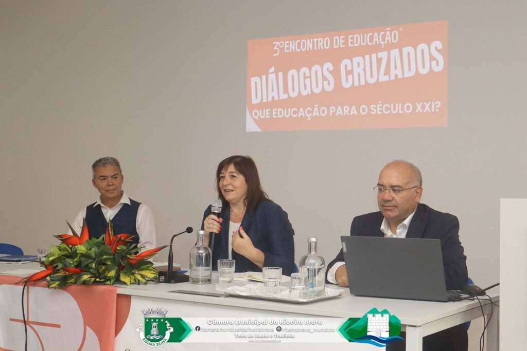 Diálogos Cruzados no 3.º Seminário de Educação da Ribeira Brava 11 11