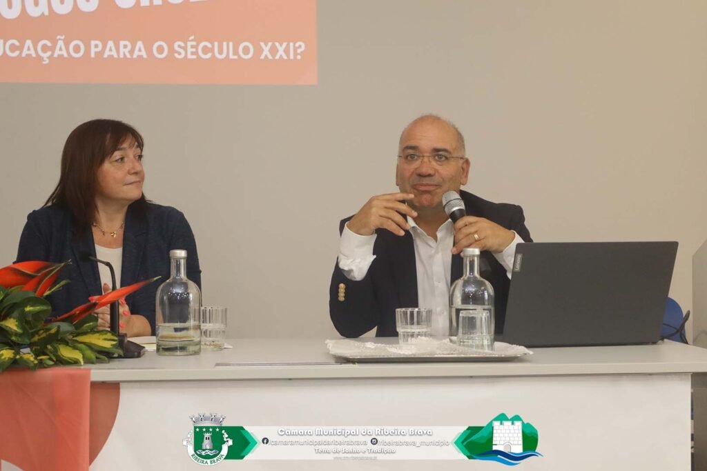Diálogos Cruzados no 3.º Seminário de Educação da Ribeira Brava 16 16