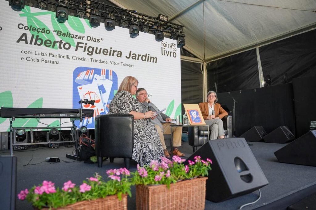 ADEGI levou à Feira do Livro do Funchal novo volume da Coleção Baltazar Dias 6 6666
