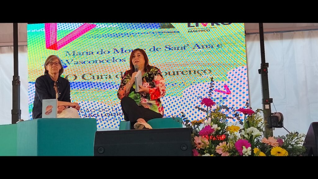 Maria do Monte S.A. e Vasconcelos e coleção Bússola, apresentadas na Feira do Livro de Machico 1 f3